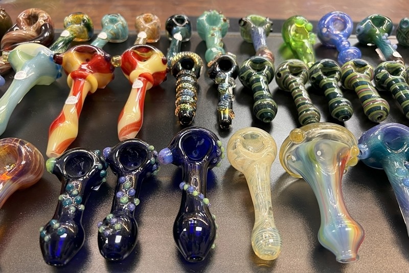 Introducing Eight Popular Types of Glass Pipes